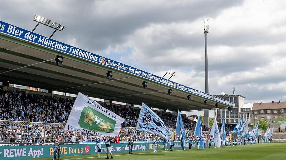Im Grünwalder sind aktuell Drittligisten zu Gast: hier Aue beim Spiel gegen die Münchner Löwen.