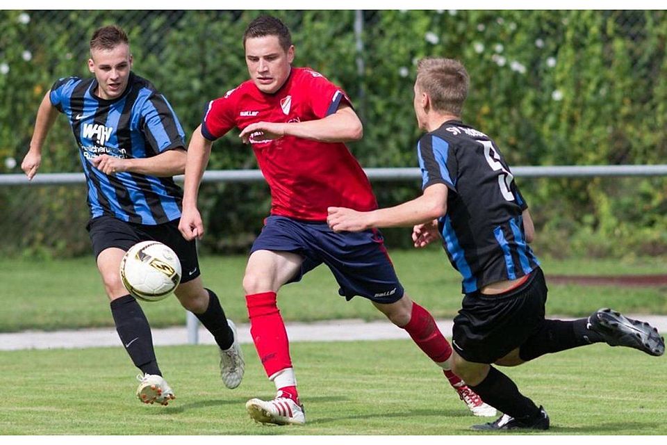 Die SGM Taubertal/Röttingen II (rot) feierte gegen Sindelbachtal den ersten Saison-Dreier. An diese Leistung will die Spielgemeinschaft am Sonntag beim SV Mulfingen II anknüpfen.