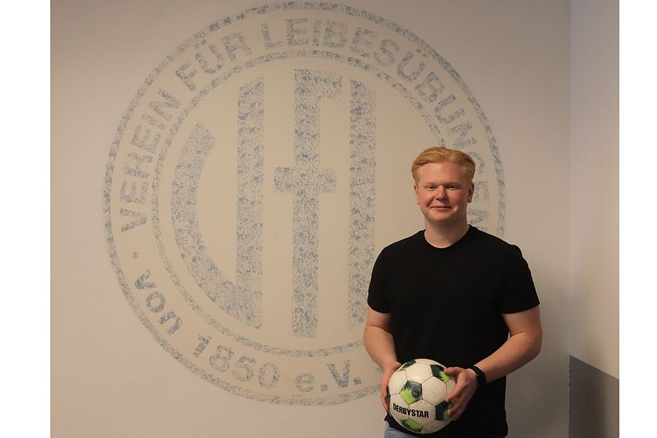 Der 24-jährige, ehemalige VfL-Güldenstern-Torwart, hier noch vor dem alten VfL-Logo, leistet viel für seinen Verein.