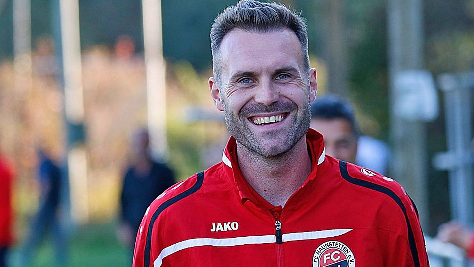 Trainer Florian Egger hat auch in der neuen Saison beim FC Haunstetten das Sagen.