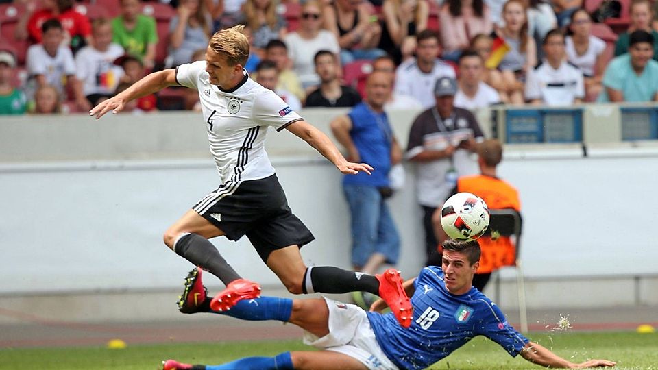 Benedikt Gimber, Kapitän der U19-Nationalmannschaft haderte nach dem Auftaktspiel gegen Italien mit der Chancenverwertung seiner Teamkollegen.F: Langner / Agentur Eibner