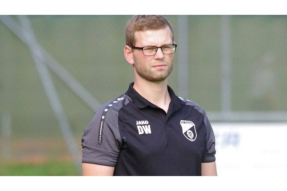 Daniel Wicha bildet seit Beginn der Saison ein Trainerduo mit Sebastian Kollmannsberger. Gemeinsam wollen sie Tegernheim II möglichst schnell zum Klassenerhalt in der Kreisklasse führen.  F: lst