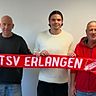 Nico Ott (Mitte) hat sich zur Freude von Manager Jörg Markert (rechts) und Stefan Becker dem ATSV Erlangen angeschlossen.