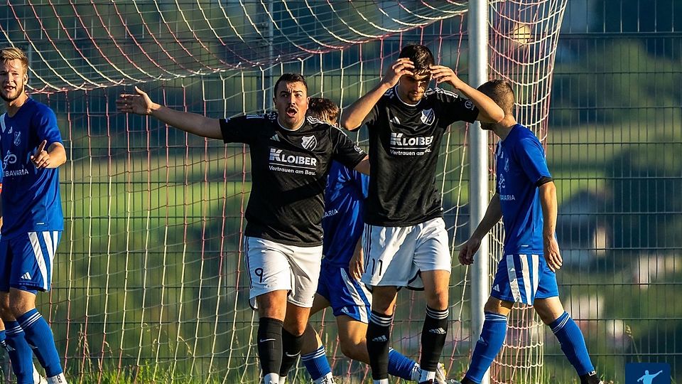 Ungläubiges Staunen bei der DJK Schönbrunn: Die "Lusenkicker" haben einen 3:1-Rückstand noch in einen fulminanten 6:3- Auswärtssieg gedreht. Überhaupt war in der Kreisklasse Passau/Freyung Spektakel angesagt.