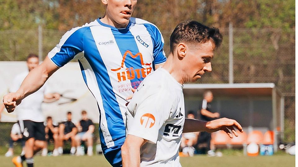Hochwalds Spieler-Co-Trainer Julian Bidon musste Mitte des zweiten Durchgangs mit einer Schulterverletzung vom Platz und kam ins Krankenhaus. Die genaue Diagnose stand bei Redaktionsschluss noch aus .