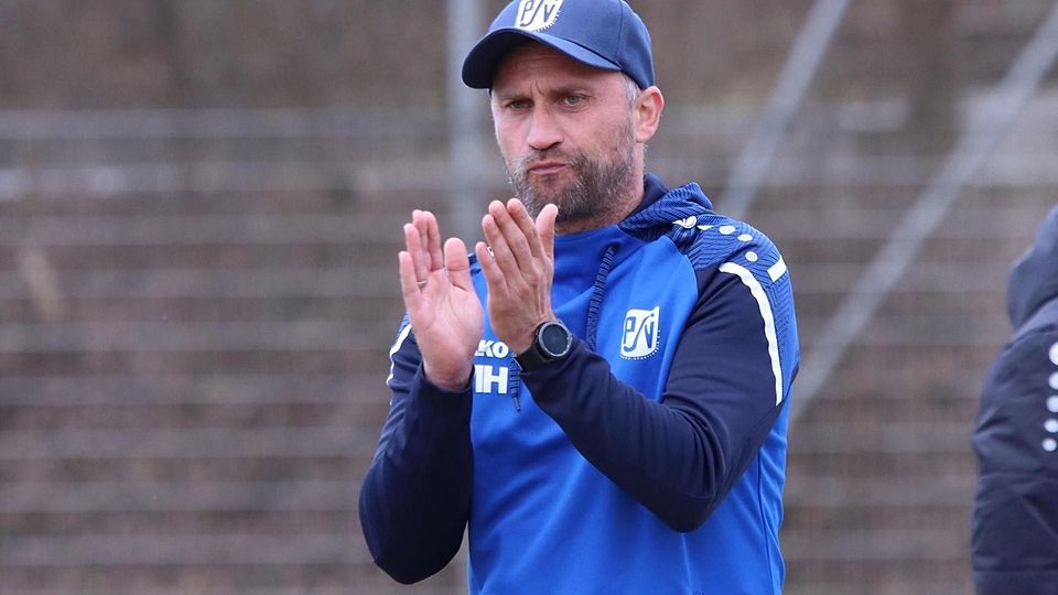 PSV-Trainer Markus Holdinger kämpft mit seinem Team in der Relegation um den Klassenerhalt.
