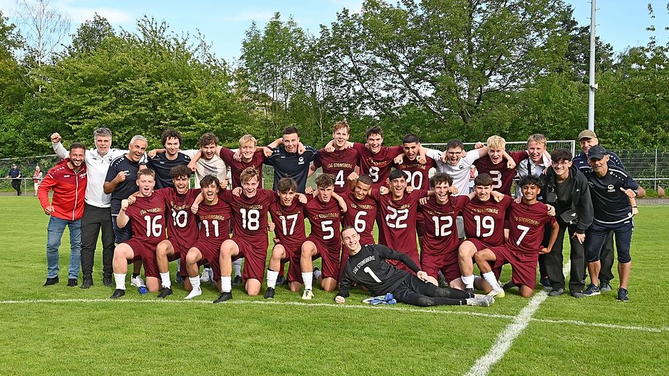 Die glückliche Siegermannschaft.