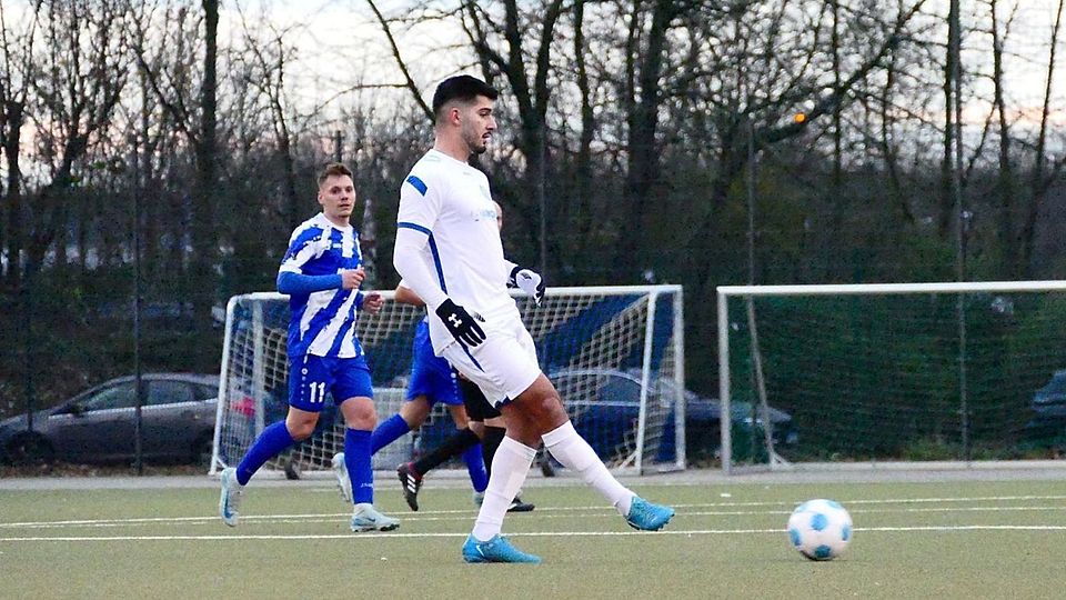 Mit drei Punkten könnte der FC Pesch am FC Hürth in der Tabellen vorbei ziehen.