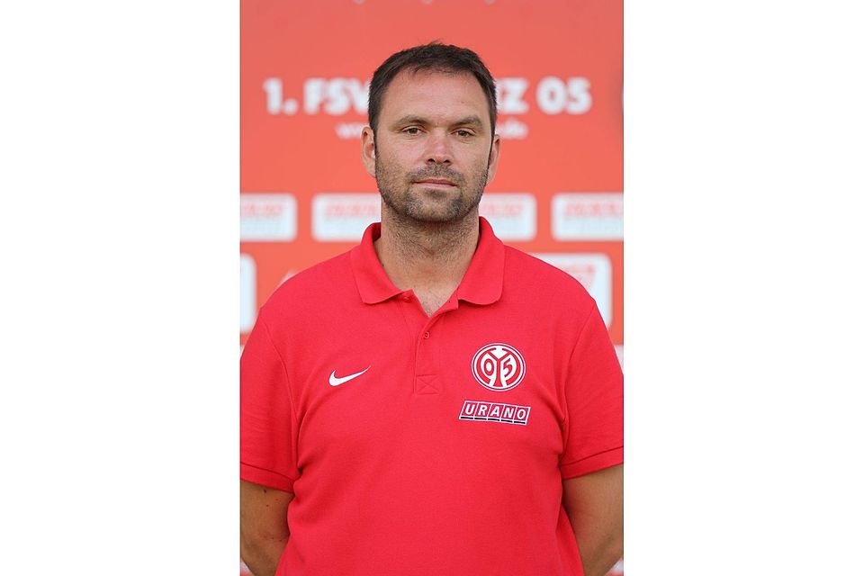 05-Trainer Sascha Meeth war mit dem Spiel gegen den Ball zufrieden.	Archivfoto: Mainz 05