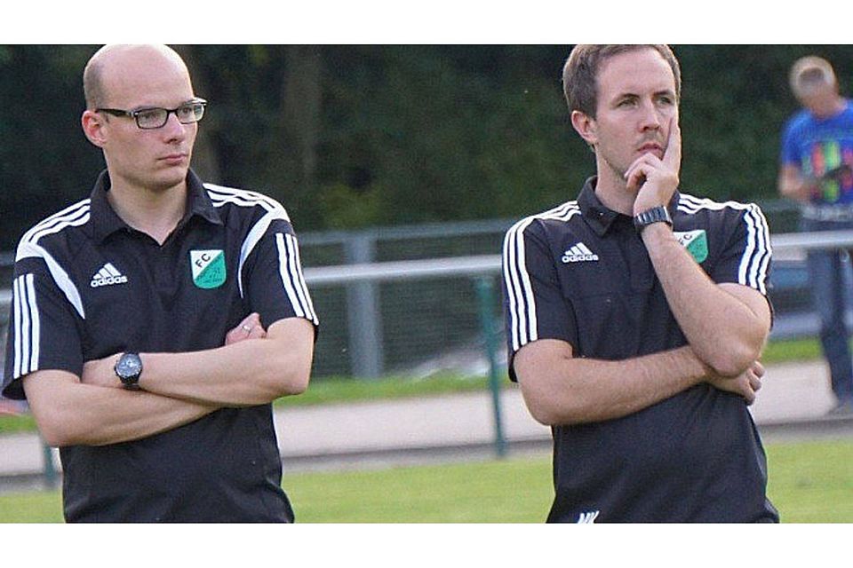 Der eine geht, der andere steigt auf: Max Klimmek (rechts) wird seinen Posten als hauptverantwortlicher Trainer des FC Hagen/Uthlede am Saisonende aus beruflichen Gründen aufgeben. Mit dem bisherigen Co-Trainer Carsten Werde steht sein Nachfolger bereits fest. F: Schmidt