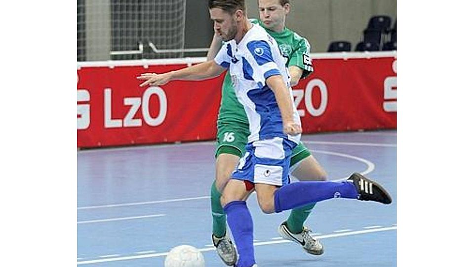 Duell der Kapitäne im Halbfinale vor einem Jahr: Während Nils Frenzel (grünes Trikot) wieder für den VfL auflaufen könnte, spielt Julian Lüttmann inzwischen für Jeddeloh. Andre van Elten