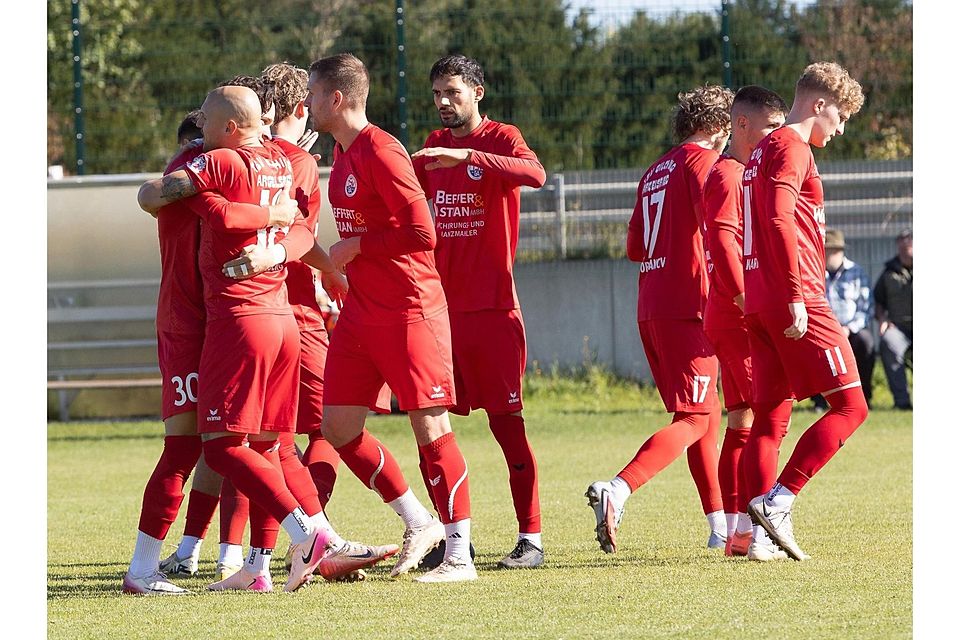 Mit breiter Brust gehen die Gilchinger Fußballer in die beiden Spiele am Karsamstag und Ostermontag. Mit breiter Brust gehen die Gilchinger Fußballer in die beiden Spiele am Karsamstag und Ostermontag.