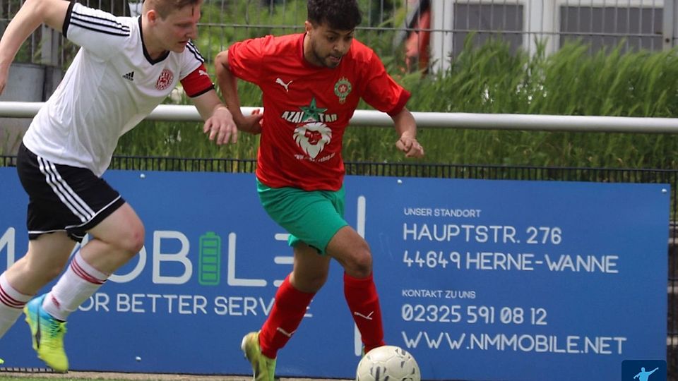 Die Halbfinal-Begegnung zwischen Marokko Herne (rot, hier ein Archivbild) und dem FC Castrop-Rauxel musste abgebrochen werden.