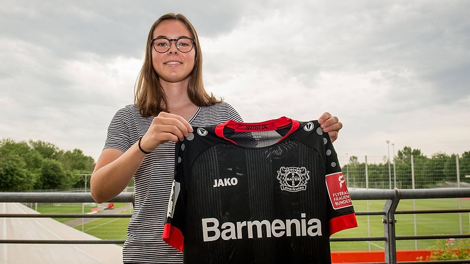 Wird in der kommenden Bundesliga-Saison das Trikot von Bayer 04 Leverkusen tragen: die Ebersbergerin Julia Pollak.