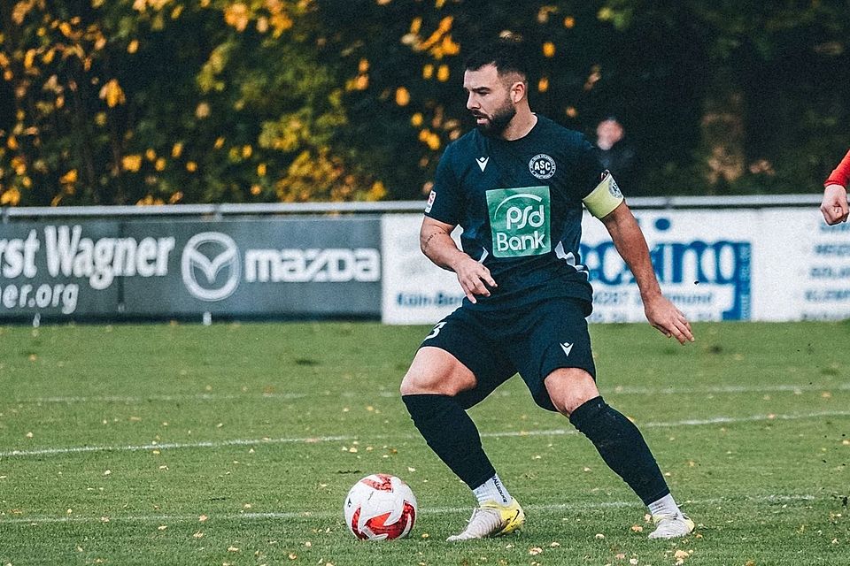 Aplerbecks Torjäger Maxi Podehl erzielte vier Tore gegen Clarholz.