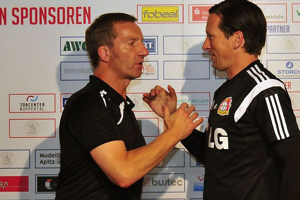 WSV-Coach Thomas Richter (hier mit Leverkusens Cheftrainer Roder Schmidt). Archivfoto: Jochen Classen