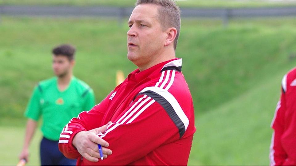Sünchings Trainer Frank Wild peilt schnellstmöglich den Klassenerhalt mit dem SV Sünching an.