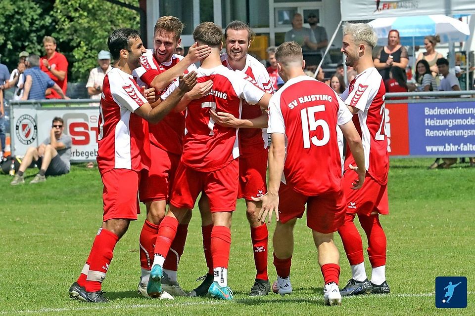 Komfortabler Sieg: Gegen den TSV Neuried konnte der SV Raisting den Platz an der Sonne festigen.