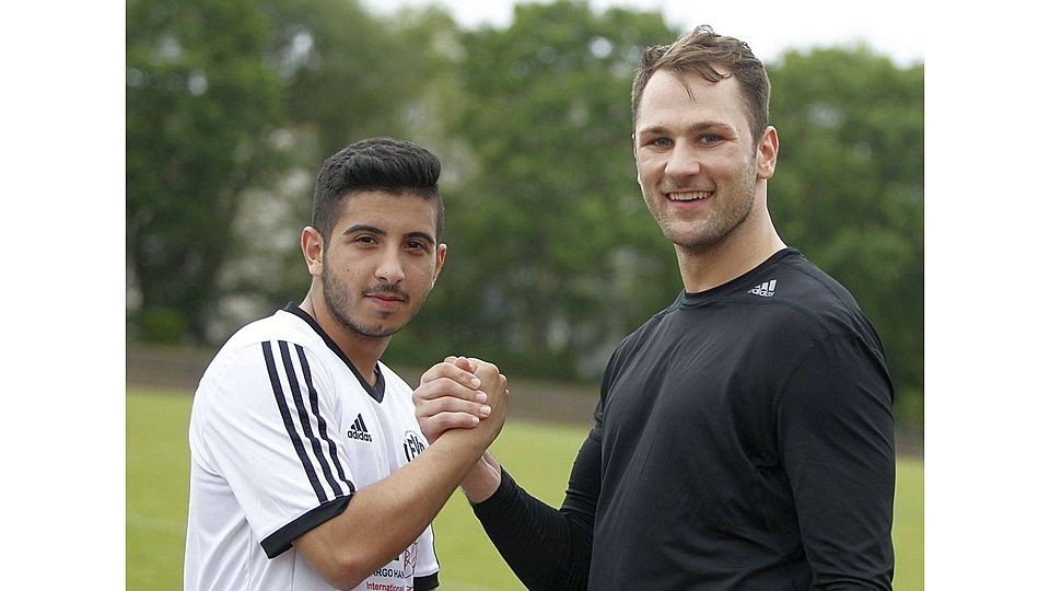 Bye Bye Biebrich: Dennis Rothenbächer (rechts) wechselt zum SV Zeilsheim. Archivfoto: Parker.