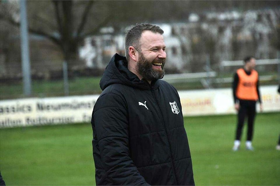 ESV-Cheftrainer Maik Haberlag hat in seiner letzten Saison beim Eckernförder SV viel Freude mit seinem Team. ESV-Cheftrainer Maik Haberlag hat in seiner letzten Saison beim Eckernförder SV viel Freude mit seinem Team.