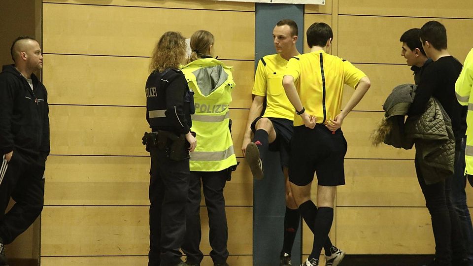 Nach den Tumulten beim Schiri-Turnier musste die Polizei anrücken und für Ruhe sorgen. F: Haas