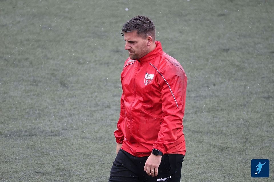 Sebastian Pichura arbeitet am Feinschliff. Sebastian Pichura arbeitet am Feinschliff.