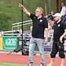 Reiner Leitl (li.) und sein Co-Trainer Manuel Kluge verlängern beim DJK Waldram, ihre direkte Art kommt gut an bei der Mannschaft.