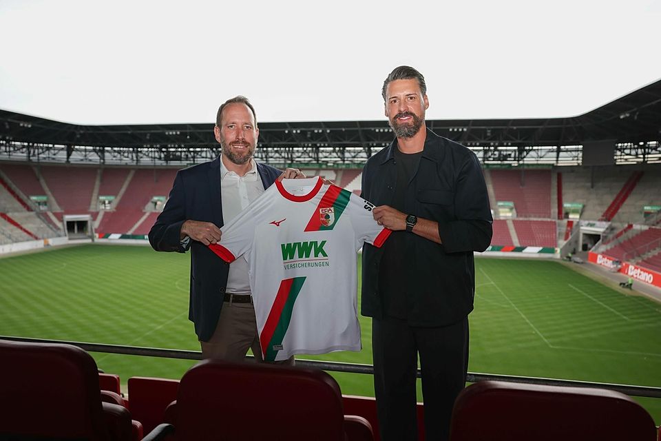 Trainerlösung gefunden: Geschäftsführer Michael Ströll (l.) mit Wagner.