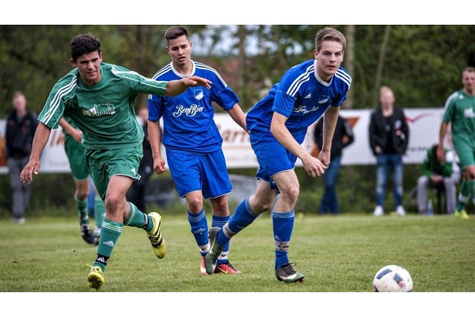 Die SG Öpfingen (blau) trifft am sechsten Spieltag auf Betzenweiler, die SG Griesingen (grün) bekommt es mit Oggelsbeuren zu tun. Foto: Manfred Scherwinski