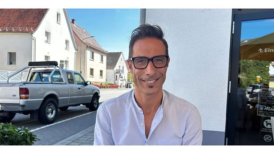 Manuel Planella ist nach fünf Spielen an der Seitenlinie von Eintracht Wetzlar als Trainer des Fußball-A-Ligisten zurückgetreten. © Lena Wagner