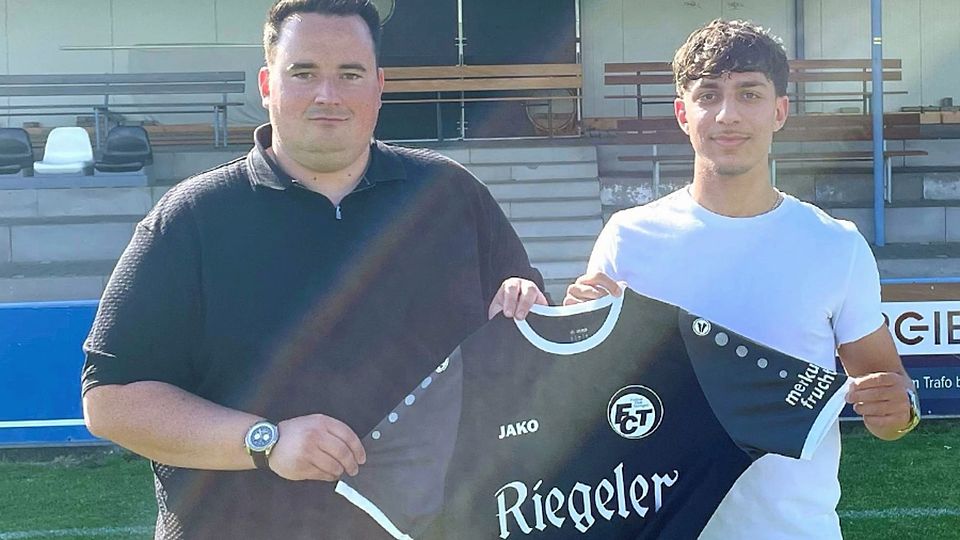 Kevin Kreuzer (links), der sportliche Leiter des FC Teningen, und Neuzugang Mario Nouri | Foto: Verein