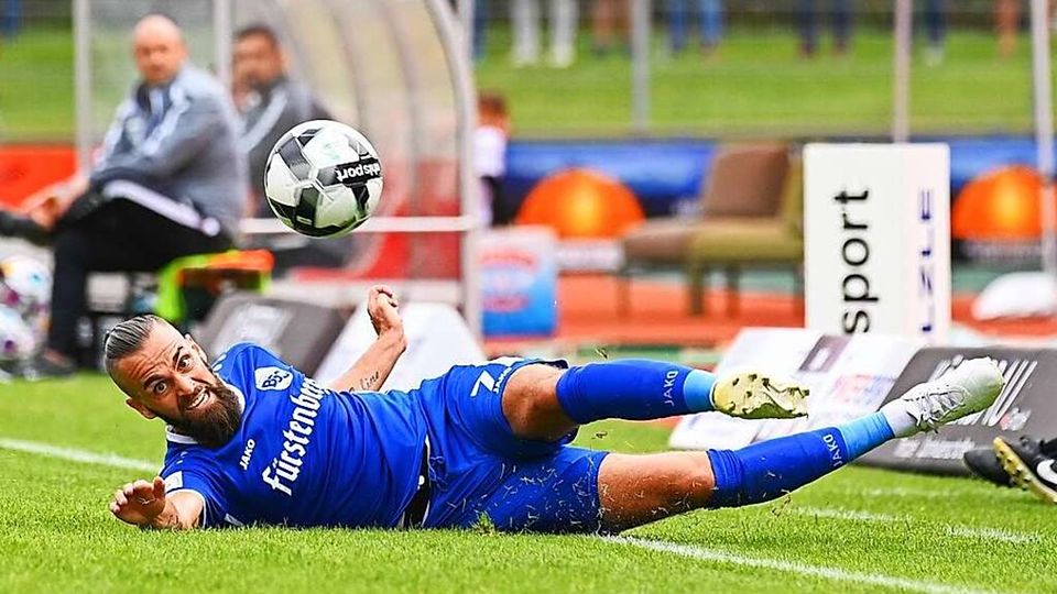 Der Bahlinger SC verliert Hitzeschlacht in Stuttgart - FuPa