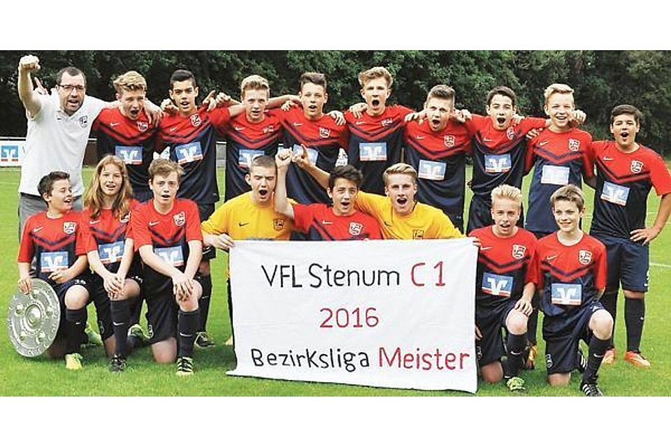 Meisterlich: Die C-Jugend des VfL Stenum gewann nach einem Kopf-an-Kopf-Rennen Verein