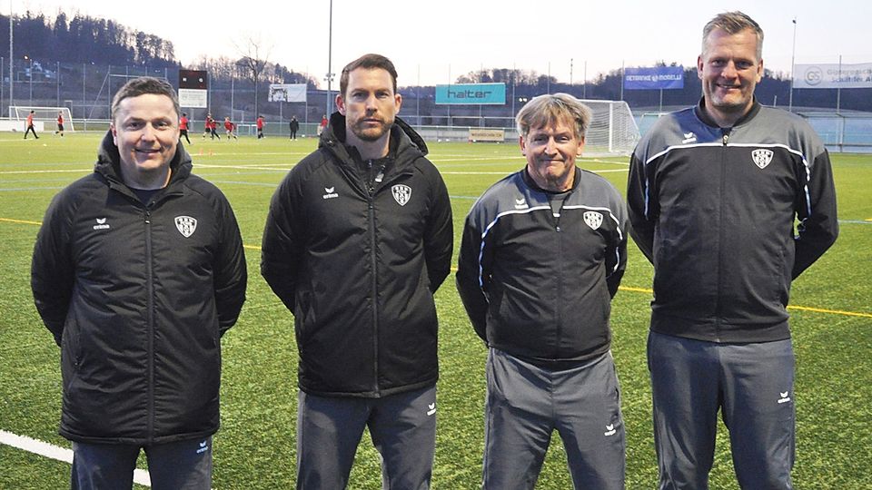 Stephan Lichtsteiner (2. v.l.) mit seinen Assistenten Irhan Abdiji, Markus Ries und Paul Trachsler.