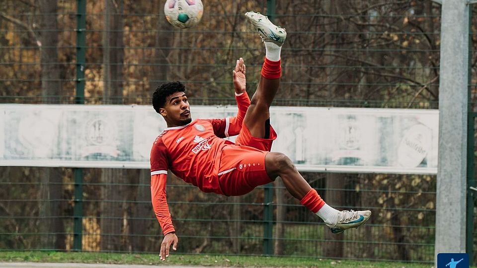 Akrobatik für den Klassenerhalt: FC Saalfeld will in der Rückrunde den Verbleib in der Thüringenliga sichern.