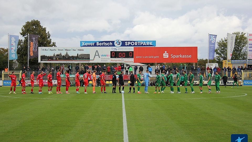Schmuckes Stadion - und bald auch mit Flutlichtanlage ausgestattet: Der Xaver-Bertsch-Sportpark in Ansbach.