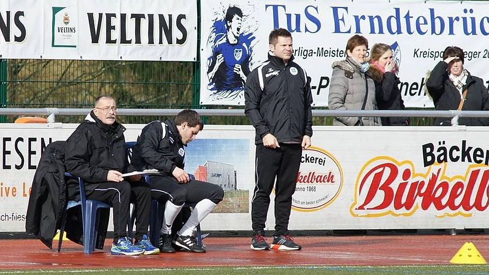 Rückkehrer Imre Renji (rechts) wird den TuS Ennepetal in der Abstiegsrunde betreuen. (Archivfoto)