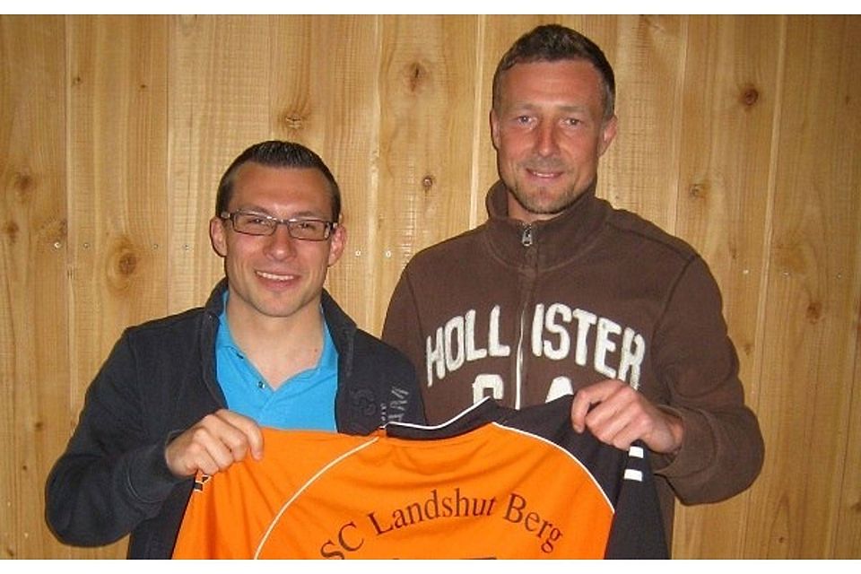 Der SC Landshut-Berg startet mit dem neuen Trainergespann Michael Wimmer (re.) und Martin Ruhland (li.) in die Saison 2011/2012 .