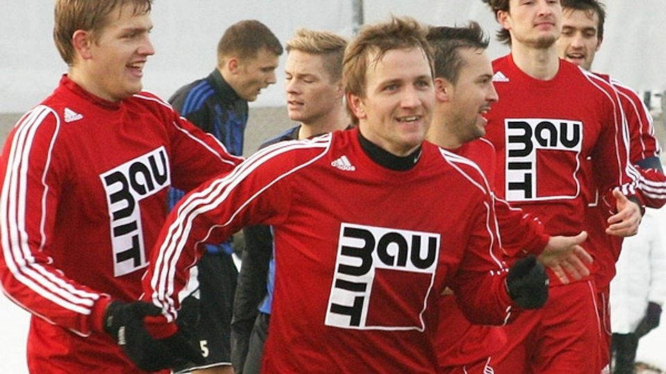 Dennis Marquardt und Co. landeten mit dem Sieg gegen Hankofen einen versöhnlichen Jahresabschluss 2012. F: Latzel