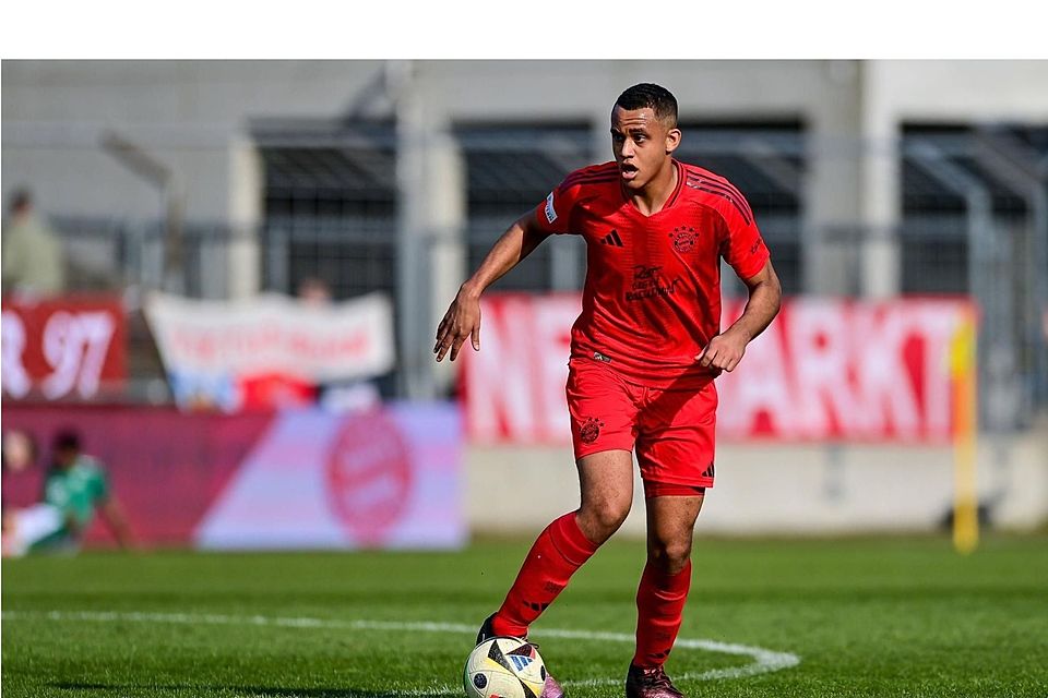 Tarek Buchmann durfte am Samstag beim Spiel des FC Bayern II gegen Schweinfurt 45 Minuten Spielpraxis sammeln. Tarek Buchmann durfte am Samstag beim Spiel des FC Bayern II gegen Schweinfurt 45 Minuten Spielpraxis sammeln.