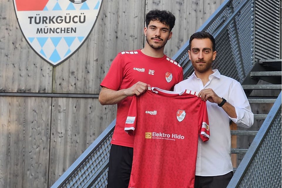 Daniel Gerstmayer (li.) kommt vom FC Pipinsried. Sportdirektor Enver Maltas kennt den 21-Jährigen bereits gut. 