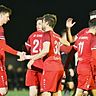 Im letzten Saisonspiel bei Rot-Weiss Wittlich wollen Jan Pidde (links) und seine Teamkollegen von der SG Schneifel wieder feiern.