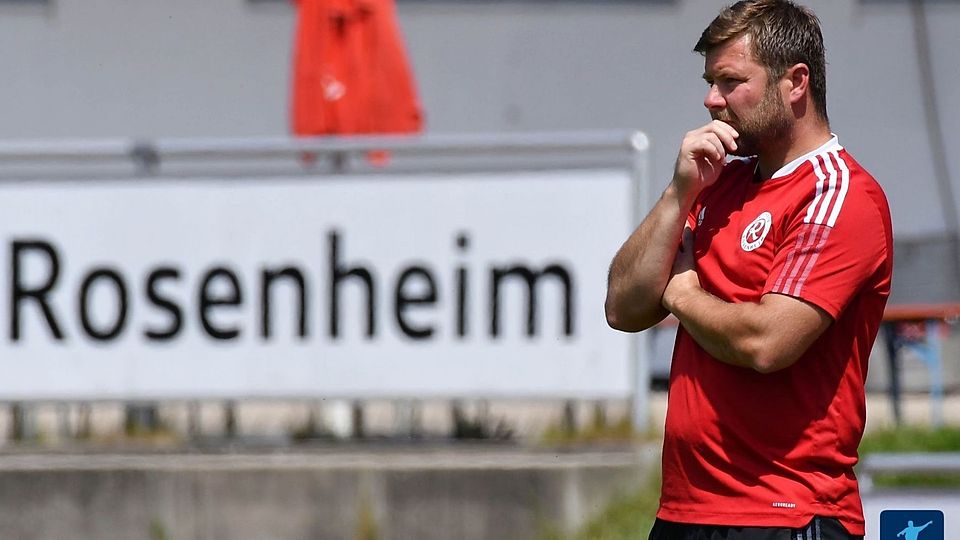 Nach sieben Niederlagen in Folge ist Florian Heller von seinen Aufgaben als Trainer beim TSV 1860 Rosenheim entbunden worden.