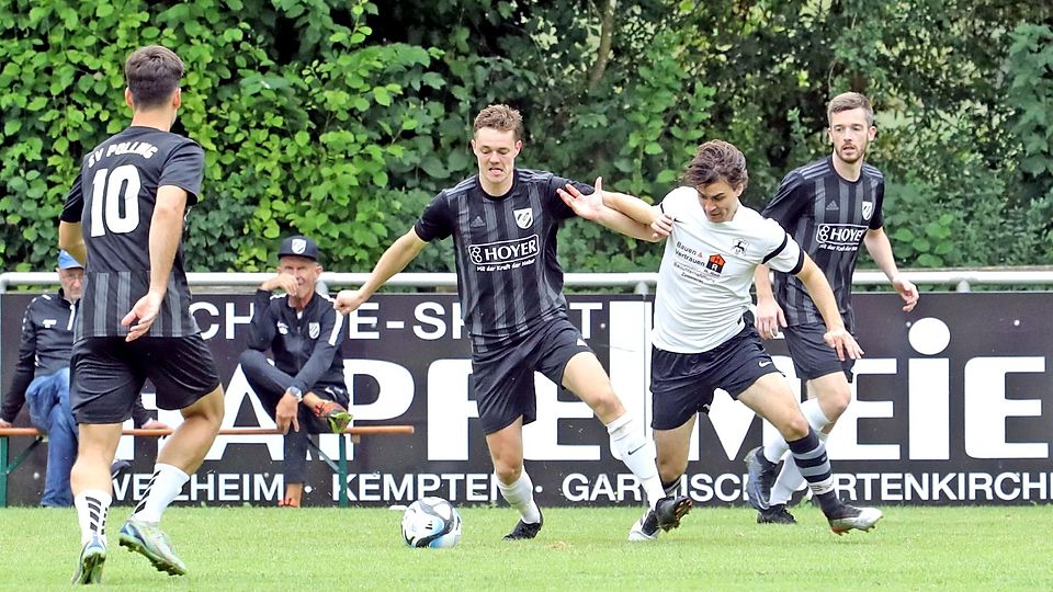 Torschütze im Zweikampf: Fabio Hägl (am Ball) behauptet sich gegen Lenggries‘ Sebastian Dix. Hägl erzielte per Freistoß das 2:0.