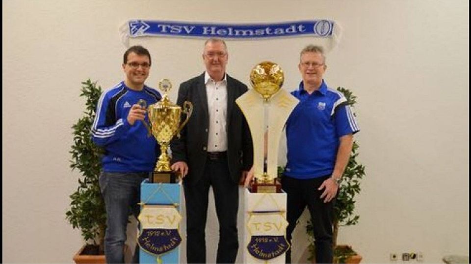 Um diese schönen Pokale geht es am Wochenende beim TSV Helmstadt. Foto: TSV.