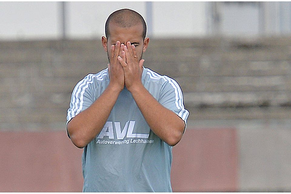 Enttäuscht nach der Niederlage bei Türkspor: Stätzlings Felipe Lameira.  Foto: Rudi Fischer