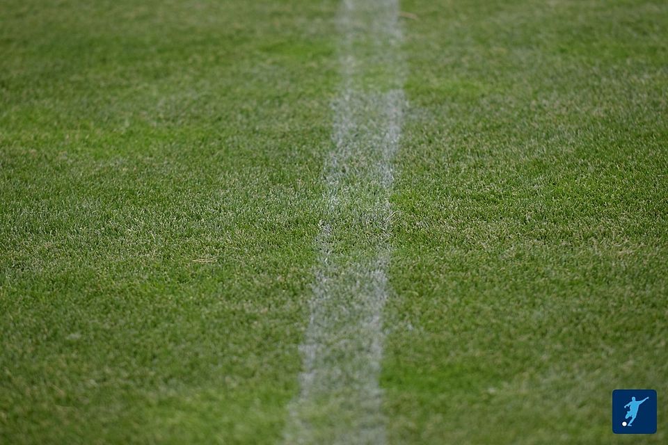 Am Mittelrhein warten die Fußballliebhaber gespannt auf die Auf- und Absteiger