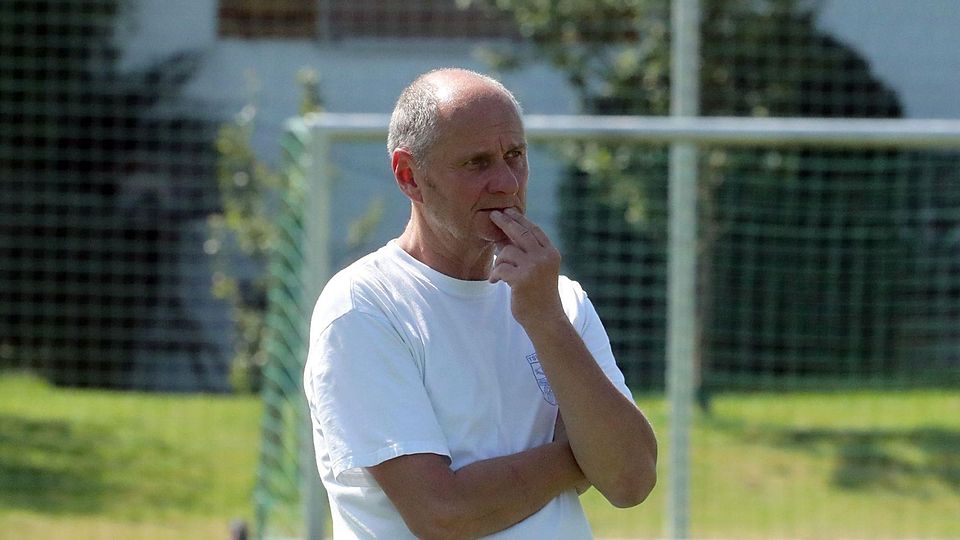 Feldafing-Coach Jürgen Mergner ist nach der 3:4-Niederlage gegen Benediktbeuern bedient (Archivbild).