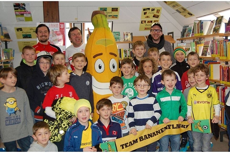 Die "Lesekerle" mit Sebastian Nachreiner, Gerald Roßbacher und Ben Rückerl (hinten v. li.) Foto: Archiv