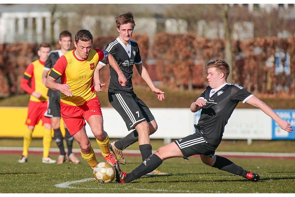 In einen wahren Torrausch spielte sich Lingens Kapitän Dennis Brode. Das 1:0 bereitete er vor, die restlichen fünf Tore erzielte er höchstpersönlich ? zwischen der 12. und 36. Minute.